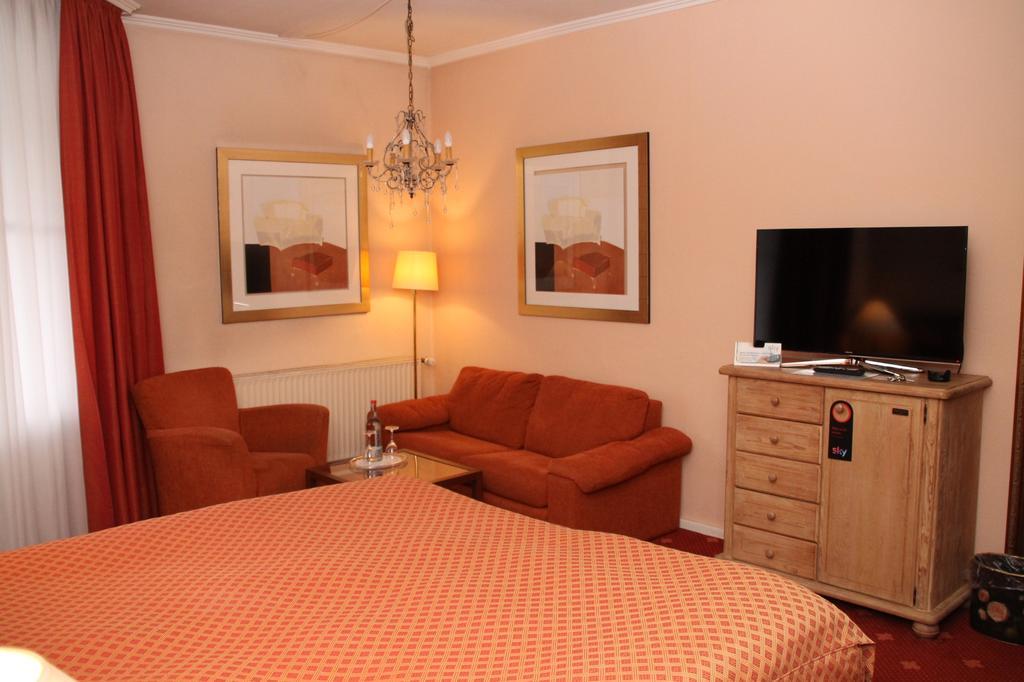 Romantik Im Hotel Villa Roehl Timmendorfer Strand Room photo