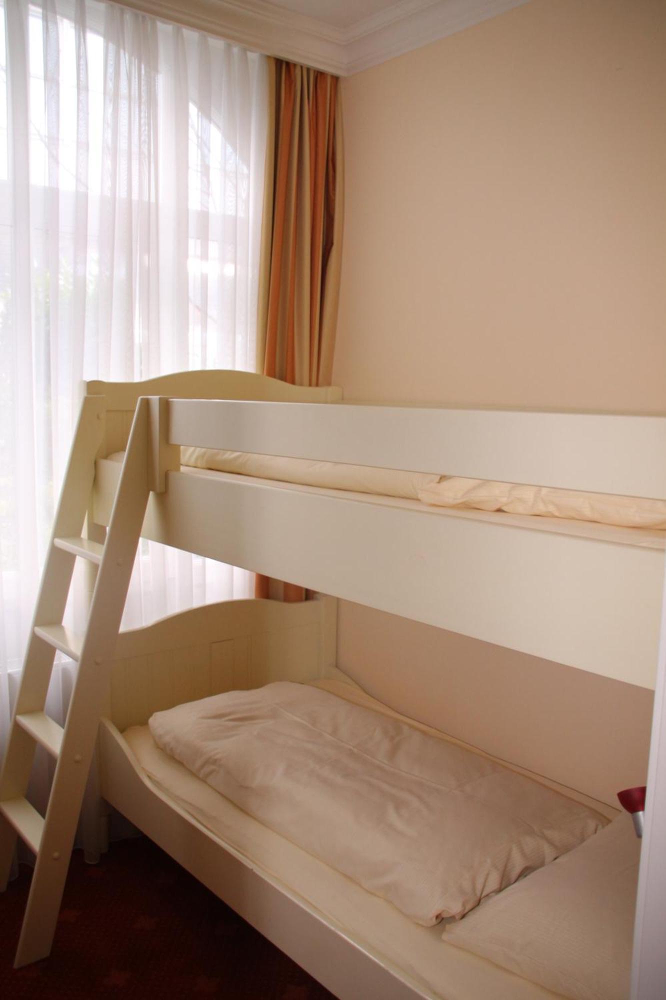 Romantik Im Hotel Villa Roehl Timmendorfer Strand Room photo
