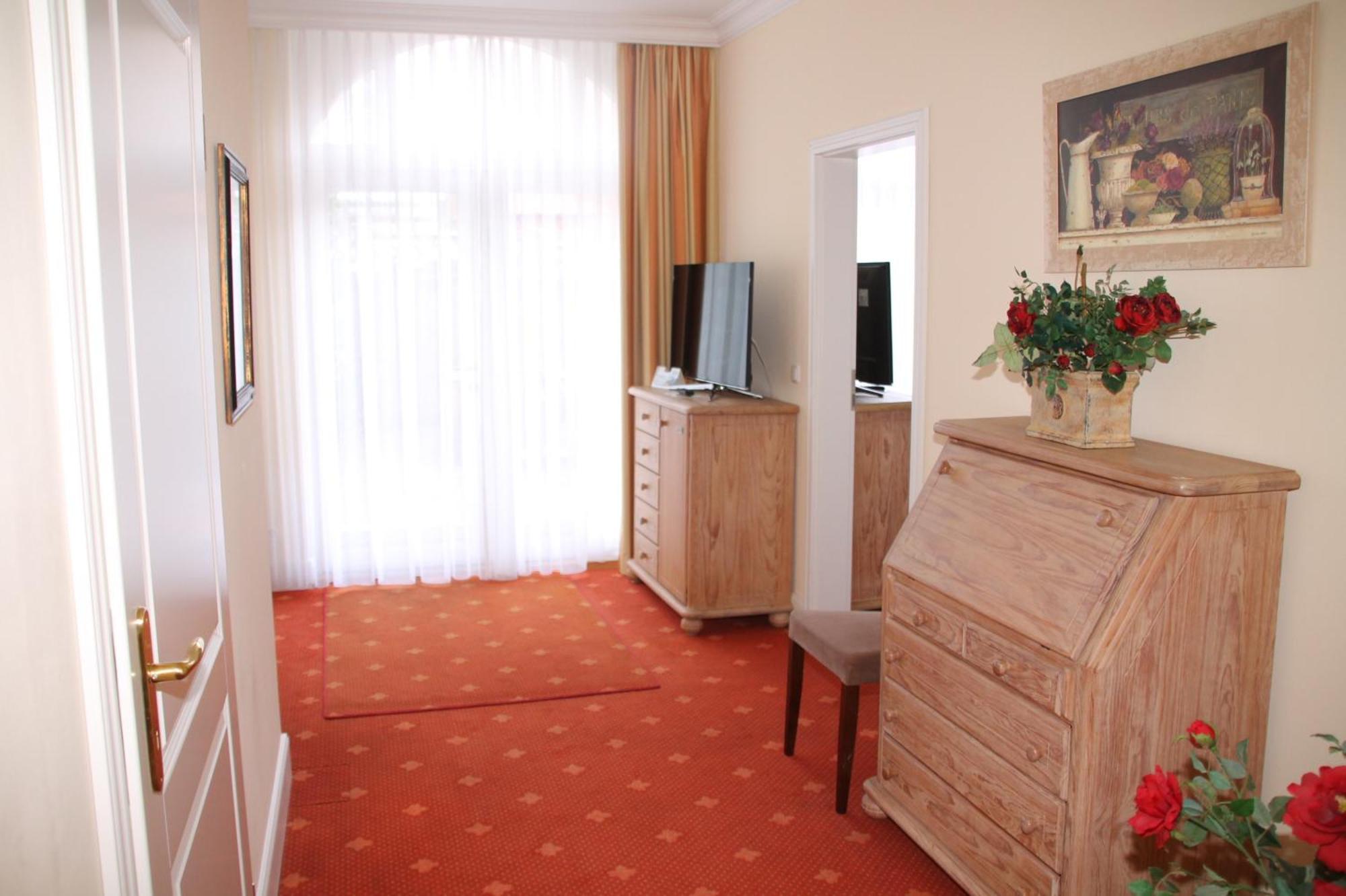 Romantik Im Hotel Villa Roehl Timmendorfer Strand Room photo